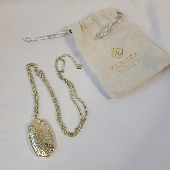 Kendra Scott Silver Filigree Pendant Necklace - Picture 5 of 11